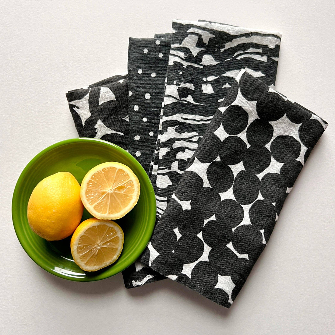 Black and White Linen Napkin - set of 4