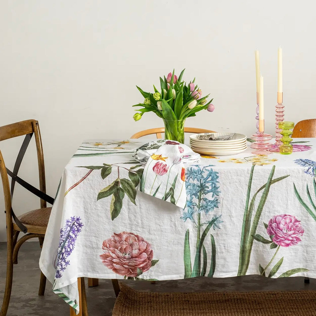 Early Flowers Tablecloth - 2 sizes