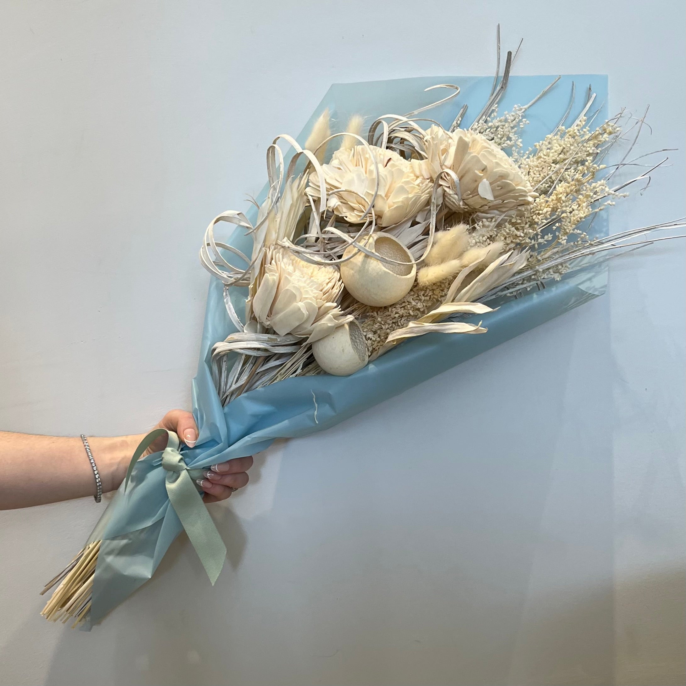 Sola Dried Flower + Natural Palm - Bleached